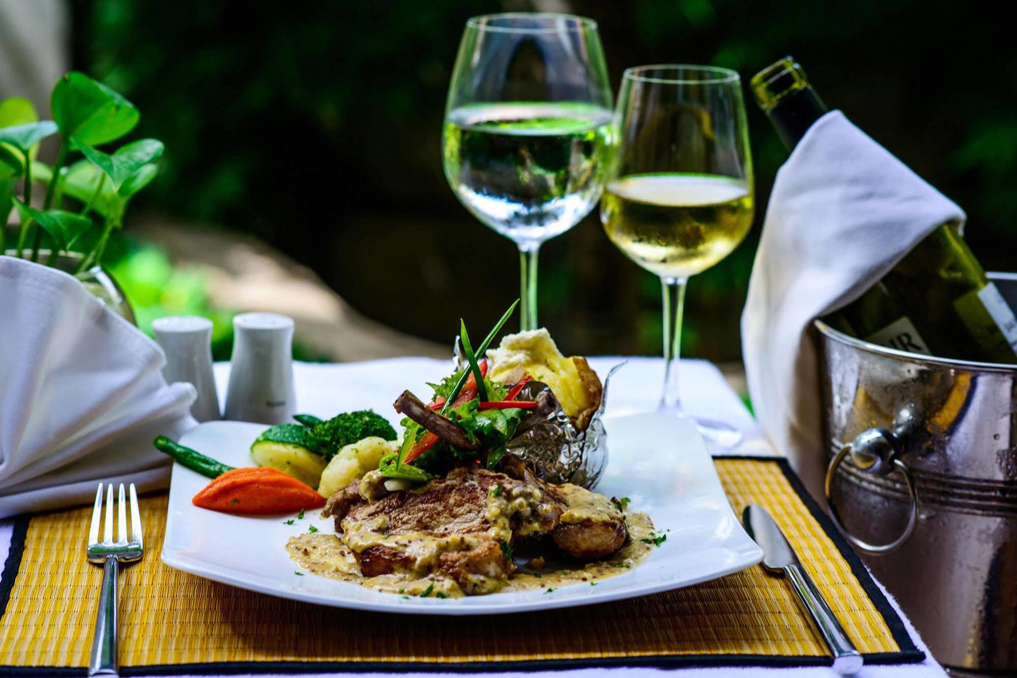 Charming Angkor Resort & Spa Сиемрип Экстерьер фото