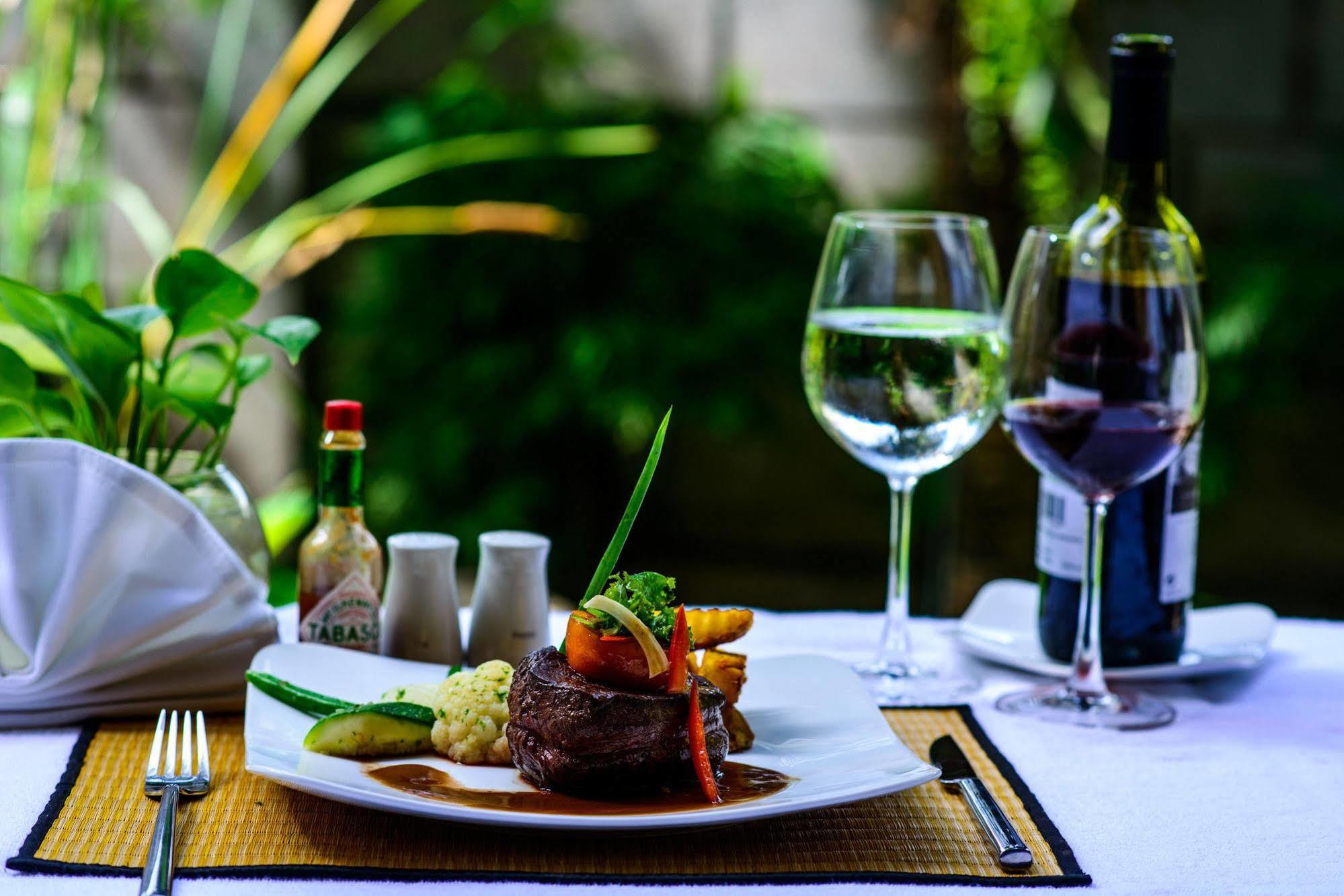 Charming Angkor Resort & Spa Сиемрип Экстерьер фото