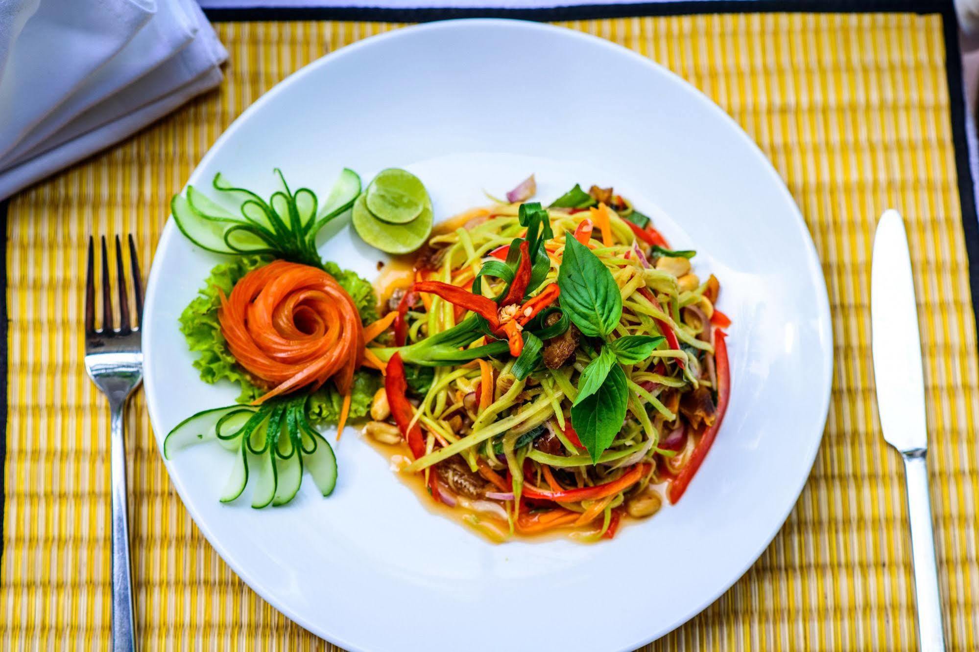 Charming Angkor Resort & Spa Сиемрип Экстерьер фото